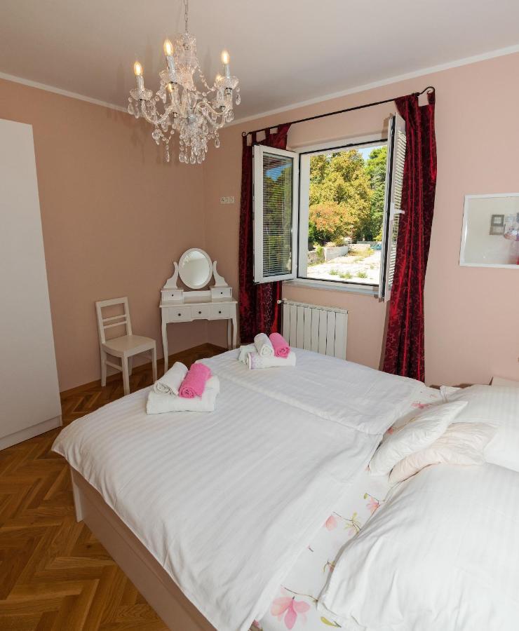 M. De Dominisa 5 Apartman Rab Town Kültér fotó
