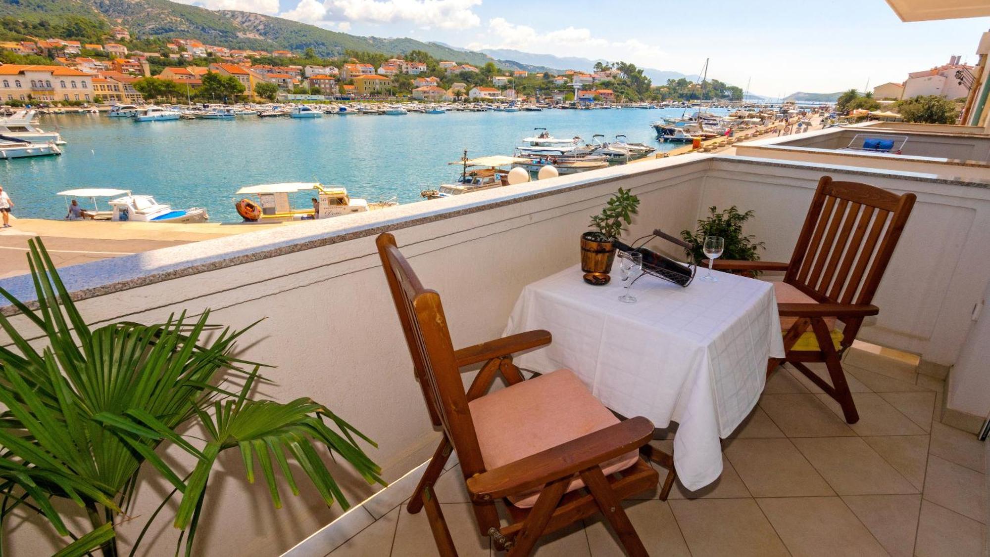 M. De Dominisa 5 Apartman Rab Town Kültér fotó