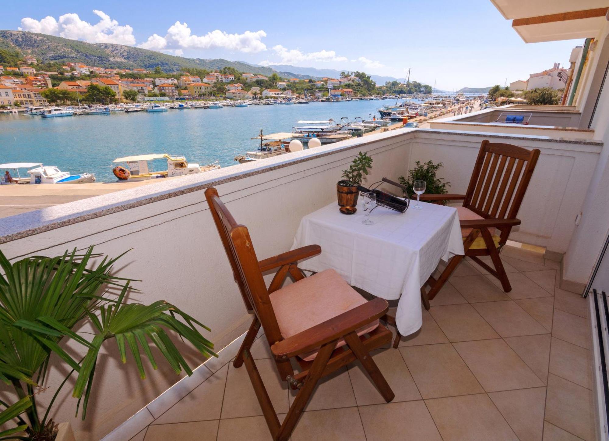 M. De Dominisa 5 Apartman Rab Town Kültér fotó
